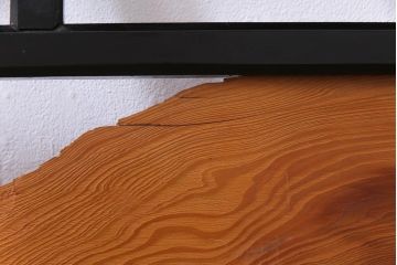 和製アンティーク　屋久杉無垢材　枠漆塗り　個性的で存在感のある欄間(明り取り)(2)