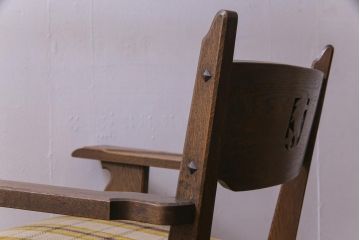 ヴィンテージ家具　ビンテージ　神戸洋家具　永田良介商店　凛とした風格を漂わせるシングルソファ(1人掛け、アームチェア)(1)