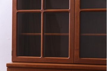 ヴィンテージ家具　ビンテージ　北欧風　チーク材　パーケット(寄せ木)の扉がおしゃれなキャビネット(食器棚、本棚)
