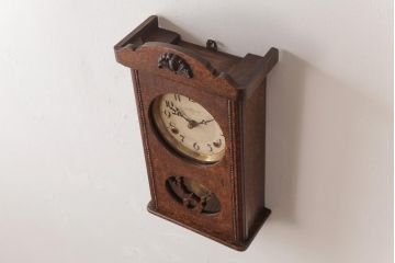 アンティーク雑貨　昭和レトロ　トレードマークH.I　手巻き　アールデコ風のレリーフが素敵なゼンマイ式振り子時計(柱時計、壁掛け時計)