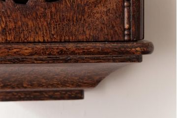 アンティーク雑貨　昭和レトロ　トレードマークH.I　手巻き　アールデコ風のレリーフが素敵なゼンマイ式振り子時計(柱時計、壁掛け時計)