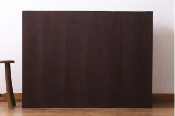 アンティーク家具　和製アンティーク　木地呂塗り　前面ケヤキ材　漆塗りが美しい菊唐草金具の仙台箪笥(野郎箪笥、衣装箪笥)