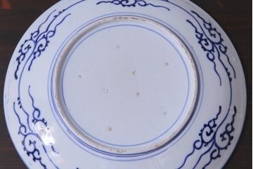 アンティーク雑貨　古民具・骨董　明治期　印判　華やかな図柄の1尺1寸5分皿(大皿、和食器)