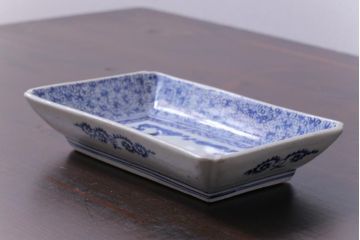 古民具・骨董　江戸期　大明成化年製　微塵唐草文長皿(和食器)