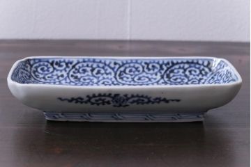 古民具・骨董　江戸期　古伊万里　冨貴長春　蛸唐草文長皿(和食器)(1)