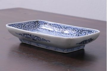 古民具・骨董　江戸期　古伊万里　冨貴長春　蛸唐草文長皿(和食器)(1)