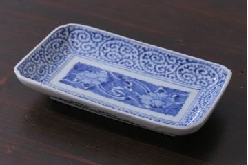 古民具・骨董　江戸期　古伊万里　冨貴長春　縁起の良い蛸唐草長皿(和食器)