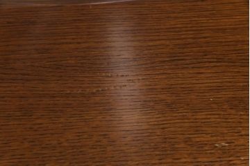 中古　輸入家具　ベルギー製　どっしりとした重厚感のあるオーク材の6人掛けダイニングテーブル(机)(定価約24万円)