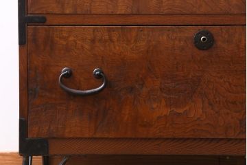 アンティーク家具　上手物!　三方ケヤキ前面玉杢材　漆塗り　箪笥リメイクリビングボード(ローボード、引き出し)(2)