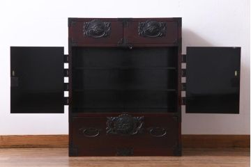 中古　民芸家具　漆塗り　ケヤキ材　上質な仕上がりで気品漂う国産の整理箪笥(和タンス)