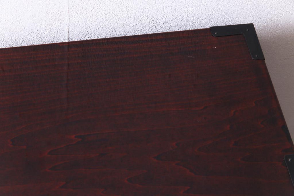 中古　民芸家具　漆塗り　ケヤキ材　上質な仕上がりで気品漂う国産の整理箪笥(和タンス)