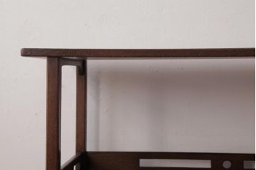 中古　指物家具　桑材　落ち着いた和の雰囲気が漂う上品な茶棚(飾り棚)