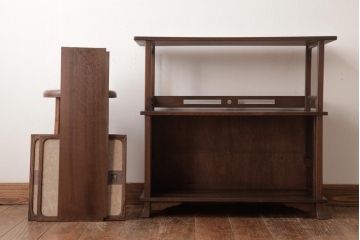 中古　指物家具　桑材　落ち着いた和の雰囲気が漂う上品な茶棚(飾り棚)