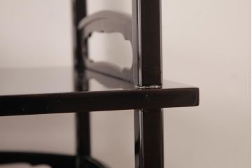 中古　森下弘堂　沈金　対の鳳凰が視線を惹きつける輪島塗の茶棚(飾り棚、飾棚)