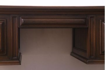 中古　輸入家具　オーク材　背面まで意匠が凝らされたベルギー製の高級ワークデスク、在宅ワーク、在宅用(両袖机)(定価約46万円)