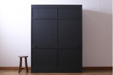 中古　北海道民芸家具リメイク　モールガラス入りのシックなペイント食器棚(収納棚)(定価約41万円)