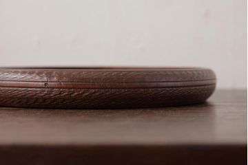 和製アンティーク　ケヤキ材　古い味わいのある刳り貫き盆・大小セット(丸盆)
