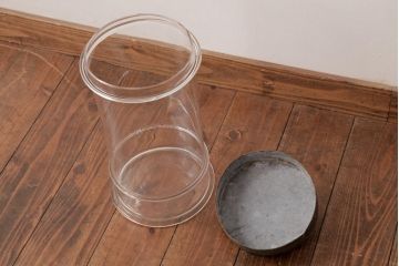 アンティーク雑貨　昭和レトロ　昔懐かしい雰囲気を演出する丸型ガラスビン(ガラス瓶、キャニスター)