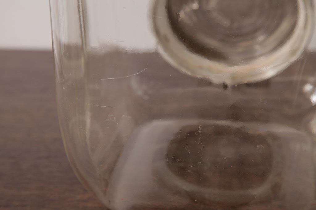 アンティーク雑貨　和製アンティーク　レトロな空間づくりにおすすめな古いタバコ屋のガラス瓶(ガラスビン)