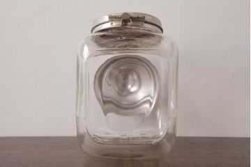アンティーク雑貨　和製アンティーク　レトロな空間づくりにおすすめな古いタバコ屋のガラス瓶(ガラスビン)
