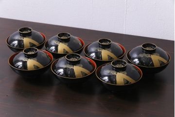 和製アンティーク　漆塗り　鶴と松の金蒔絵が品のある木製お椀7客セット(漆器)