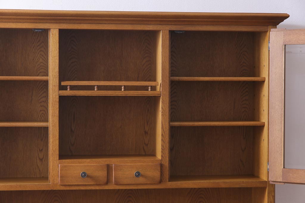 中古　日光産業株式会社　ナラ材　トラッド　すっきりとした佇まいの温もり溢れる140オープンボード(食器棚)