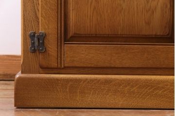 中古　日光産業株式会社　ナラ材　トラッド　すっきりとした佇まいの温もり溢れる140オープンボード(食器棚)