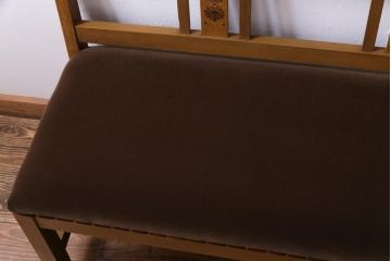 レトロ家具　昭和レトロ　ナラ材　象嵌入りの背もたれが可愛らしいソファベンチ(2人掛けソファ、長椅子)