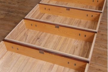 リメイク家具　岩谷堂箪笥　伝統美あふれる佇まいが魅力的な脚付きチェスト(引き出し、和タンス)