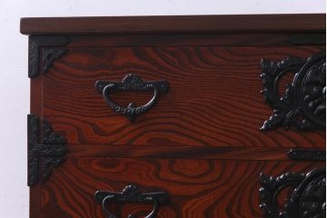 リメイク家具　岩谷堂箪笥　伝統美あふれる佇まいが魅力的な脚付きチェスト(引き出し、和タンス)