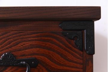 リメイク家具　岩谷堂箪笥　伝統美あふれる佇まいが魅力的な脚付きチェスト(引き出し、和タンス)