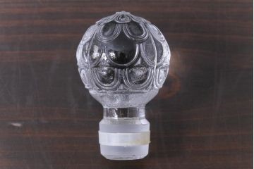 アンティーク雑貨　フランス　GUERLAIN(ゲラン)社　蜂模様がデザインされた香水瓶(フレグランスボトル、ガラス瓶、ディスプレイ)