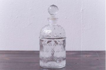 アンティーク雑貨　フランス　GUERLAIN(ゲラン)社　蜂模様がデザインされた香水瓶(フレグランスボトル、ガラス瓶、ディスプレイ)