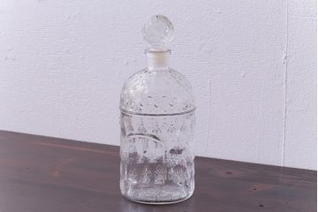 アンティーク雑貨　フランス　GUERLAIN(ゲラン)社　蜂模様がデザインされた香水瓶(フレグランスボトル、ガラス瓶、ディスプレイ)(1)