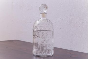 アンティーク雑貨　フランス　GUERLAIN(ゲラン)社　蜂模様がデザインされた香水瓶(フレグランスボトル、ガラス瓶、ディスプレイ)(1)