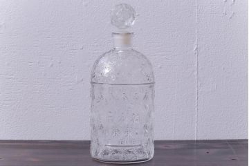 アンティーク雑貨　フランス　GUERLAIN(ゲラン)社　蜂模様がデザインされた香水瓶(フレグランスボトル、ガラス瓶、ディスプレイ)(1)