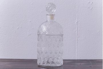 アンティーク雑貨　フランス　GUERLAIN(ゲラン)社　蜂模様がデザインされた香水瓶(フレグランスボトル、ガラス瓶、ディスプレイ)(1)