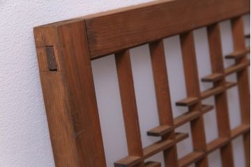 昭和初期　素朴ながら味わい深い組子の欄間(明り取り)(1)