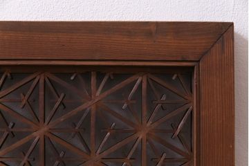 昭和初期　麻の葉・胡麻・桔梗亀甲　3種の文様が楽しめる組子欄間(明り取り)