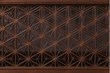 昭和初期　麻の葉・胡麻・桔梗亀甲　3種の文様が楽しめる組子欄間(明り取り)