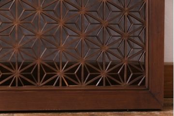 昭和初期　麻の葉・胡麻・桔梗亀甲　3種の文様が楽しめる組子欄間(明り取り)