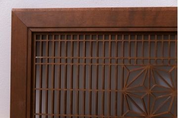 昭和中期　緻密に作り込まれた角麻文様の組子欄間(明り取り)