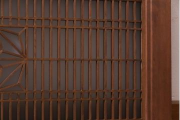 昭和中期　緻密に作り込まれた角麻文様の組子欄間(明り取り)