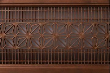 昭和中期　緻密に作り込まれた角麻文様の組子欄間(明り取り)