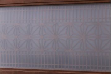 昭和中期　緻密に作り込まれた角麻文様の組子欄間(明り取り)