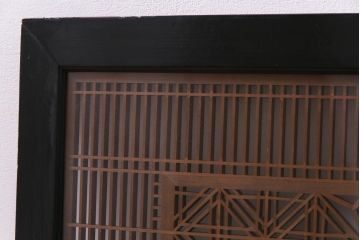昭和初期　両面ガラス入り　胡麻と角麻が目を引く組子欄間(明り取り)