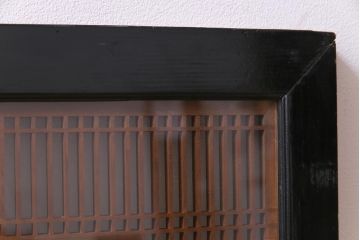 昭和初期　両面ガラス入り　胡麻と角麻が目を引く組子欄間(明り取り)