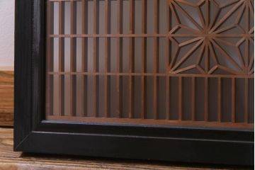 昭和初期　両面ガラス入り　角麻文様がアクセントの組子欄間(明り取り)