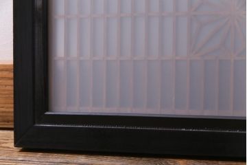 昭和初期　両面ガラス入り　角麻文様がアクセントの組子欄間(明り取り)