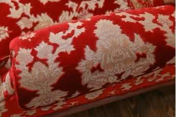ヴィンテージ家具　イギリスビンテージ　クロウ&ボール　金華山張り　赤の座面が抜群の存在感を放つ一人掛けソファ(ラウンジソファ)